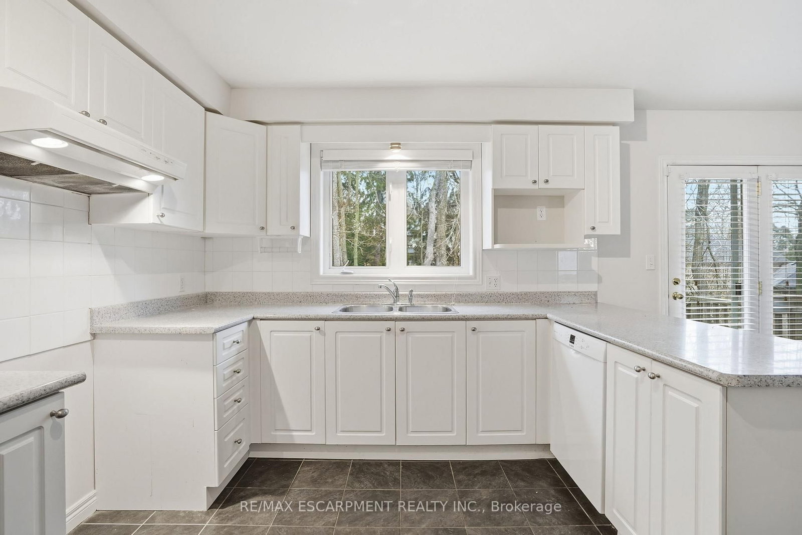 Detached House for sale at 65 Jerseyville Road, Hamilton, Ontario, L9G 1K2 - Ancaster - MLS: X12930910