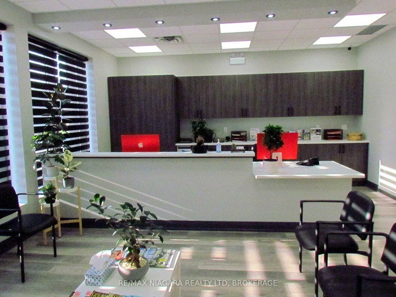 4374 DRUMMOND Rd, Niagara Falls, L2E 6S3 | Image 3