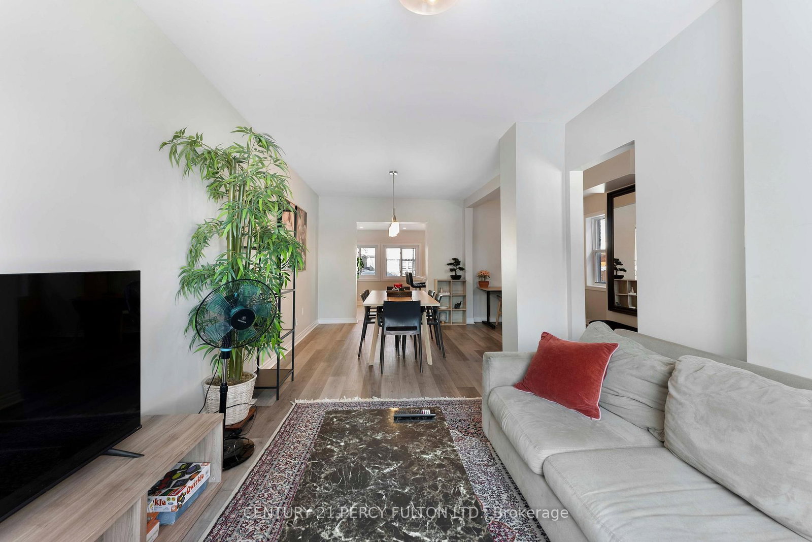 Detached House for sale at 111 Melrose Avenue, Hamilton, Ontario, L8L 6X4 - Gibson - MLS: X12931128