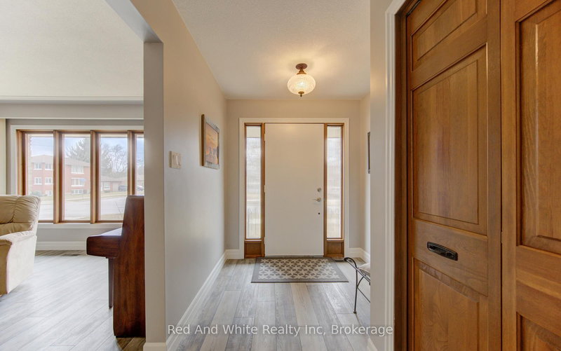 449 Greenfield Ave, Kitchener, N2C 1E9 | Image 3