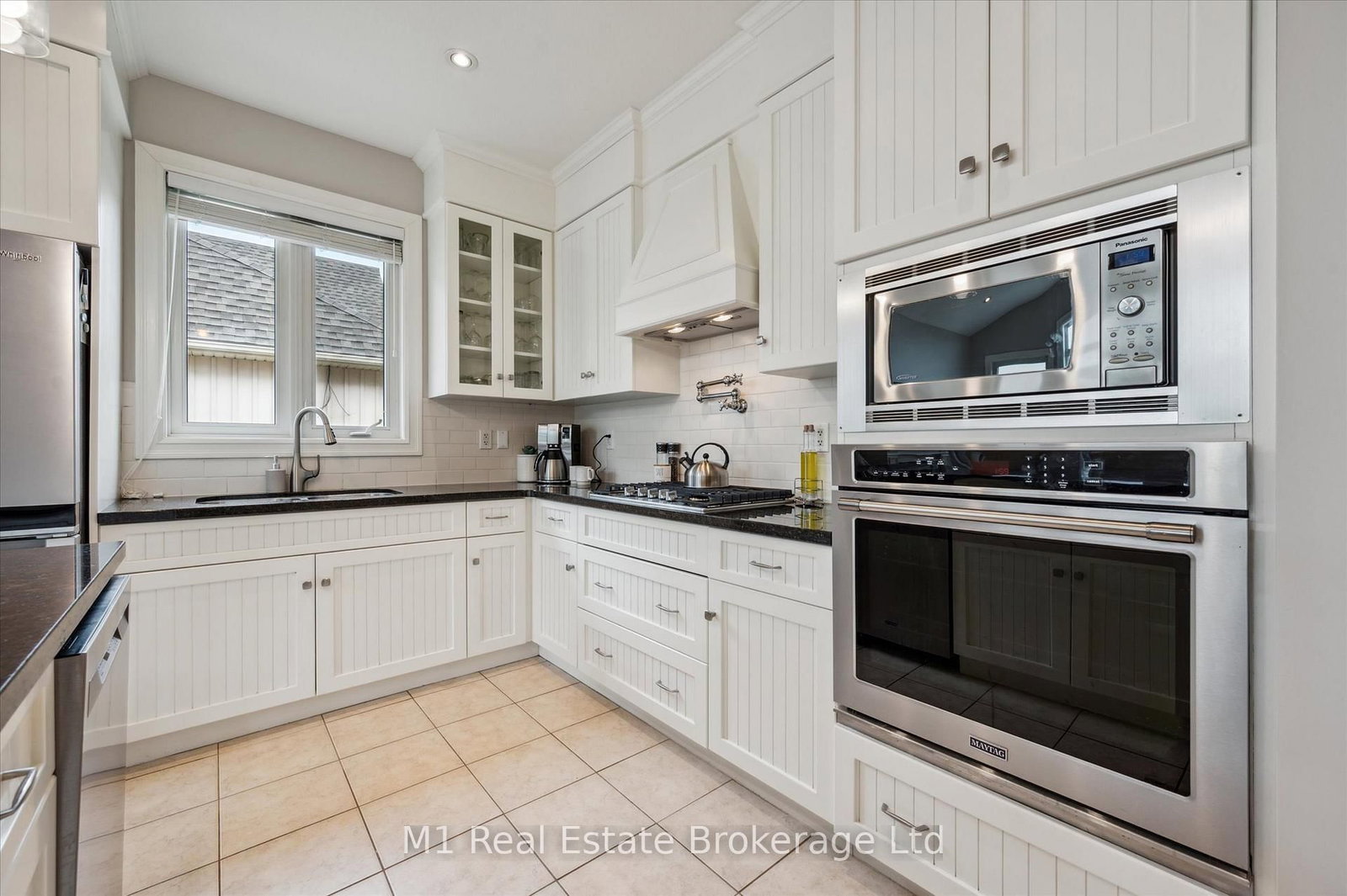 Listing Image 12