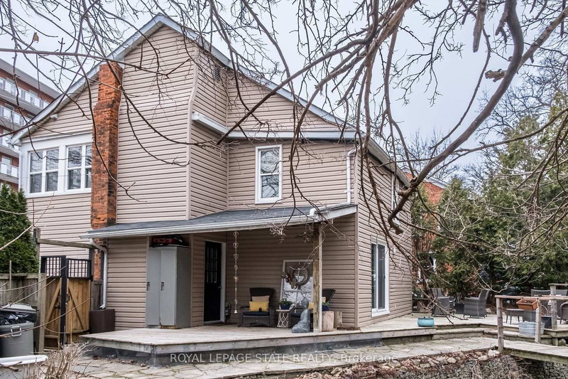 39 Park St E, Hamilton, L9H 1C9 | Image 2