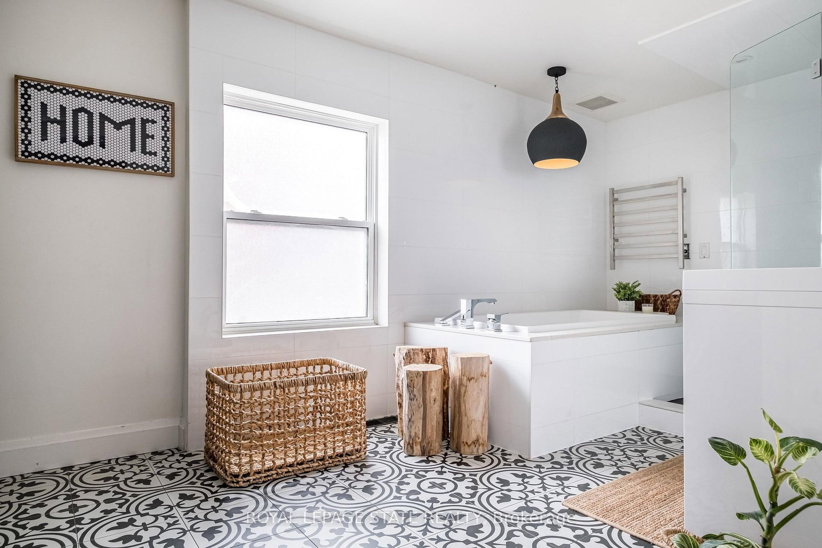 Detached House for sale at 39 Park Street, Hamilton, Ontario, L9H 1C9 - Dundas - MLS: X12932038