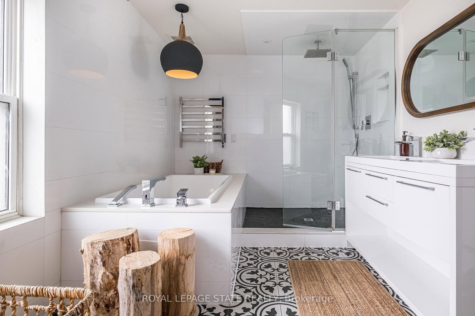 Detached House for sale at 39 Park Street, Hamilton, Ontario, L9H 1C9 - Dundas - MLS: X12932038