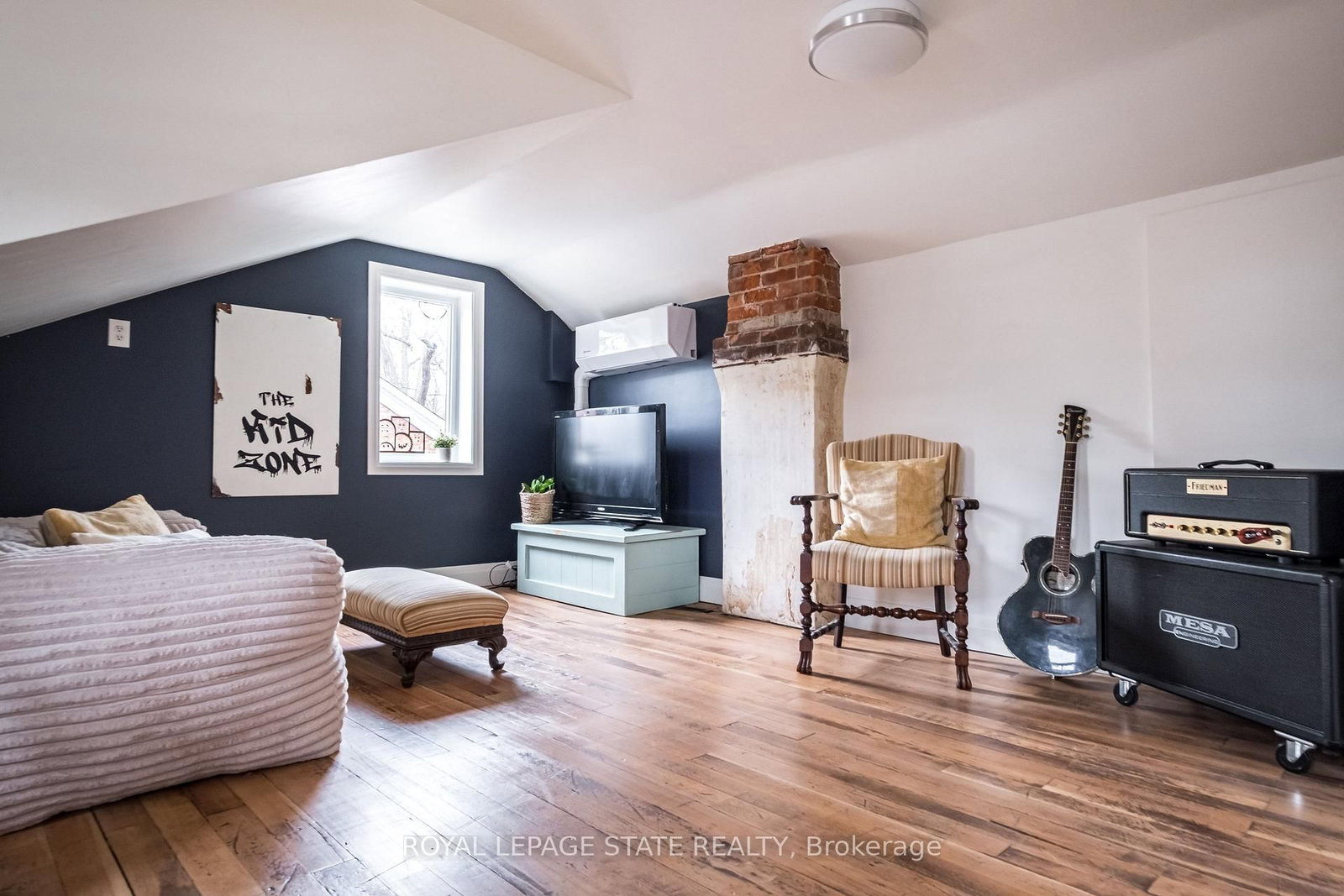 Detached House for sale at 39 Park Street, Hamilton, Ontario, L9H 1C9 - Dundas - MLS: X12932038