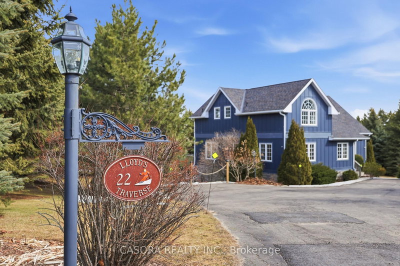 22 Lloyd's Traverse Cres, Mulmur, L9V 3H6 | Image 2