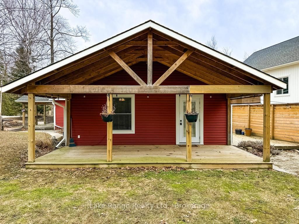 111 Sunrise Avenue W