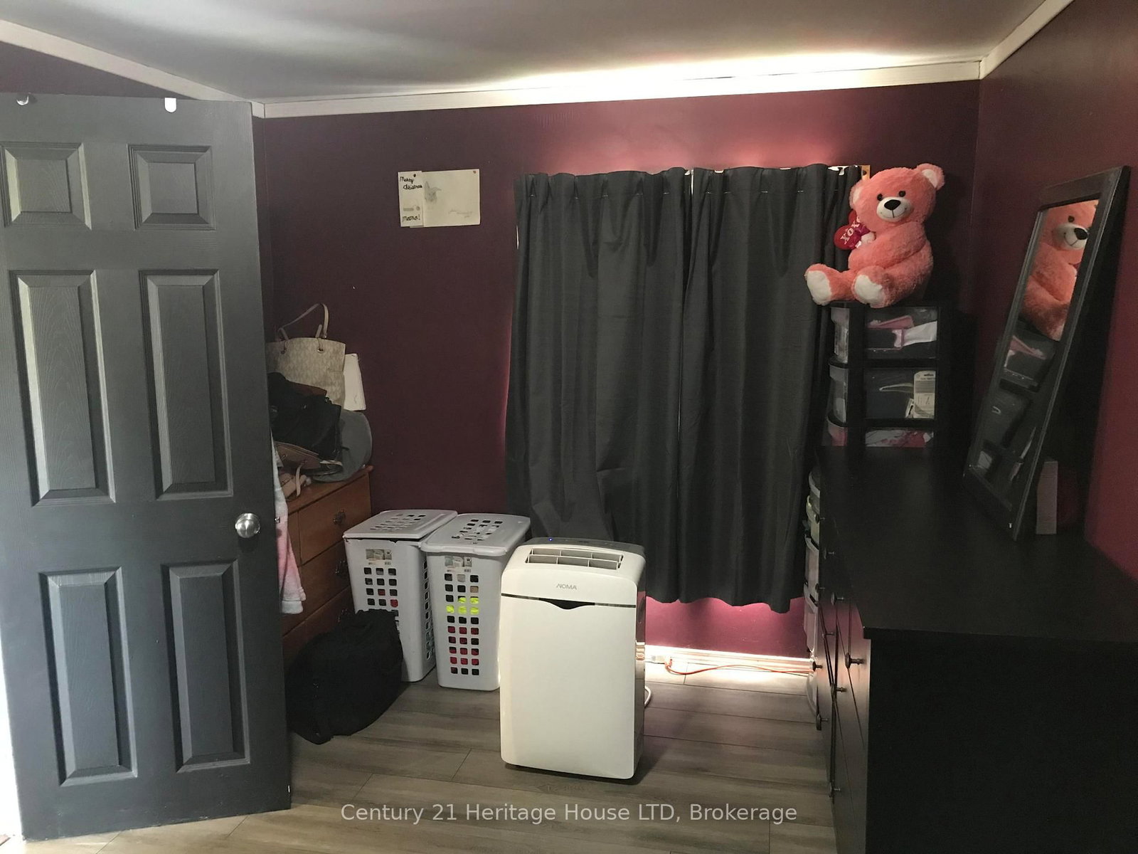 Detached House for sale at 223 Bernard Avenue, Fort Erie, Ontario, L0S 1N0 - Ridgeway - MLS: X12932156