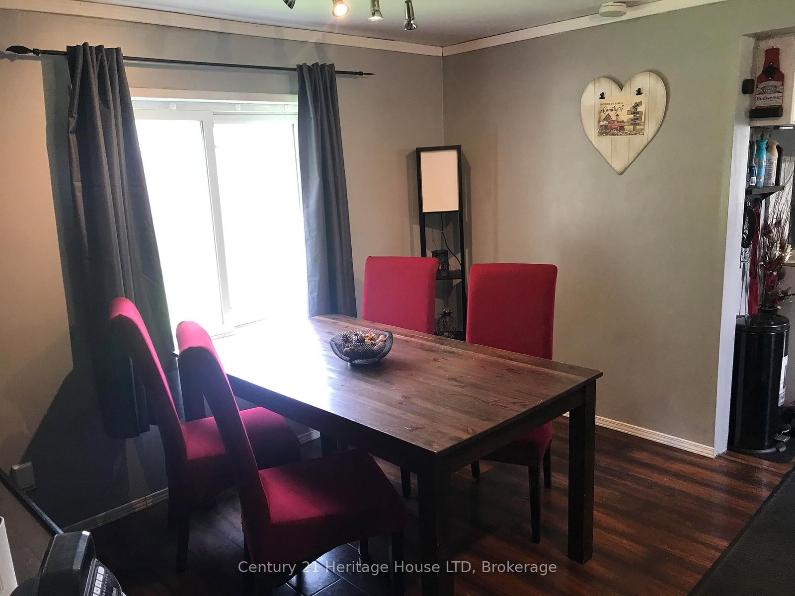 Detached House for sale at 223 Bernard Avenue, Fort Erie, Ontario, L0S 1N0 - Ridgeway - MLS: X12932156