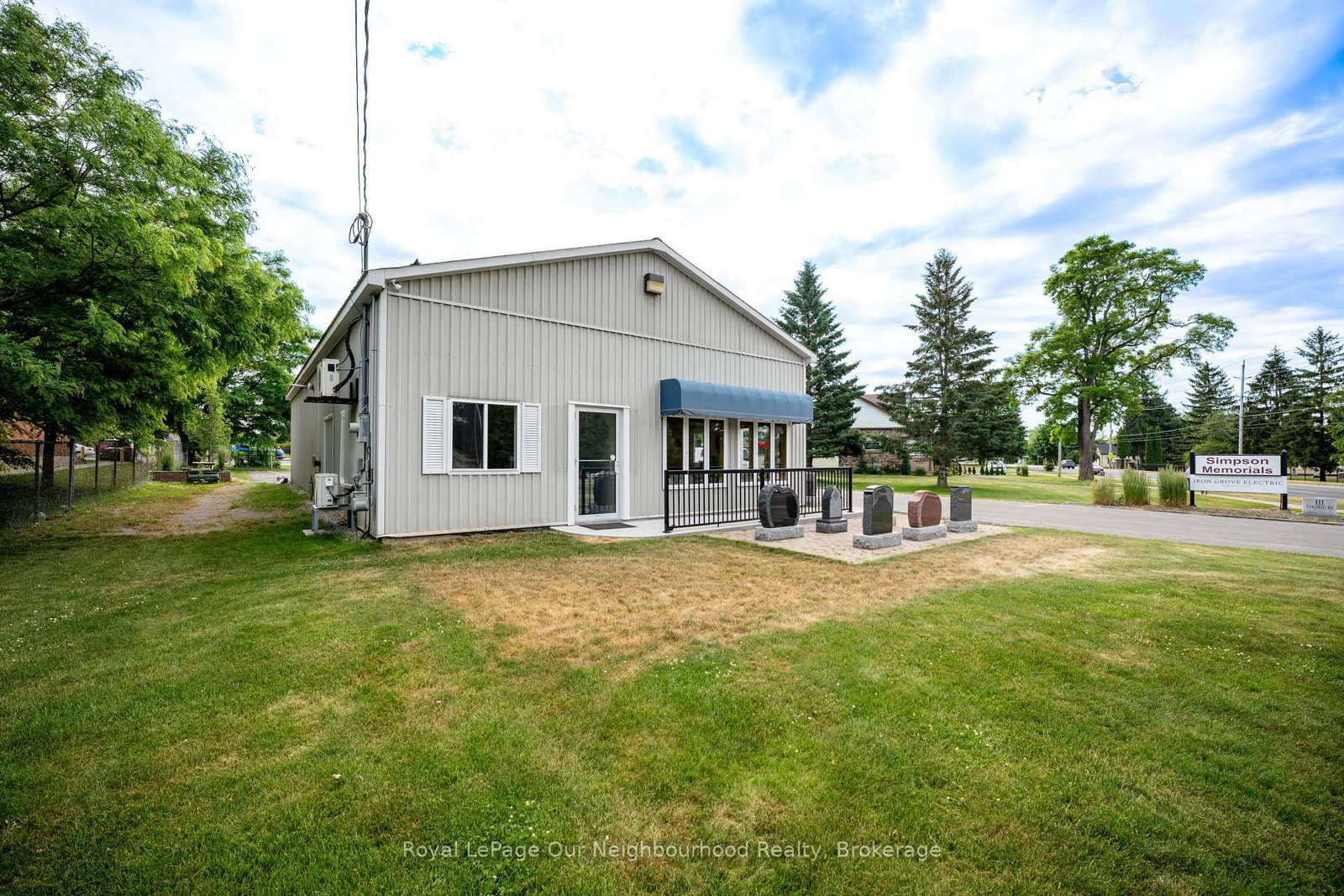 111 Toronto Road - Photo 2