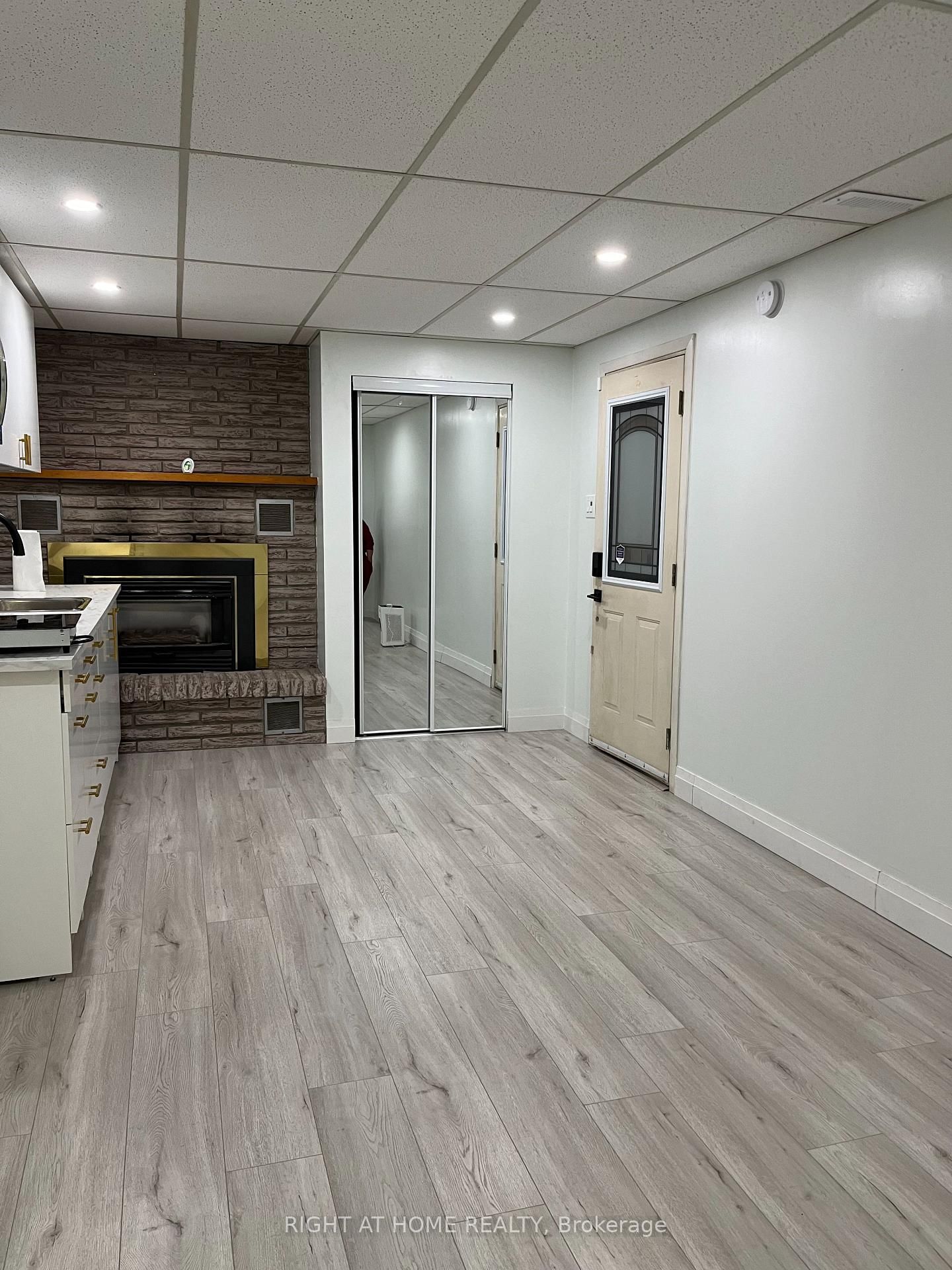 210 Speedvale Avenue E, Unit Unit 2 - Photo 8