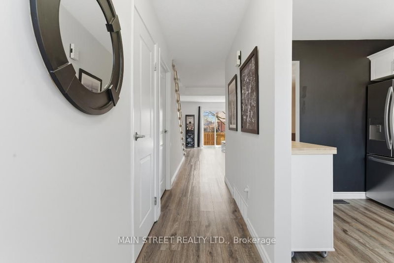 2 - 110 SILVAN Dr, Welland, L3C 6C3 | Image 2