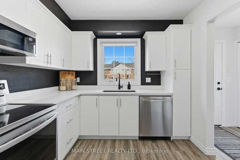 2 - 110 SILVAN Dr, Welland, L3C 6C3 | Image 3