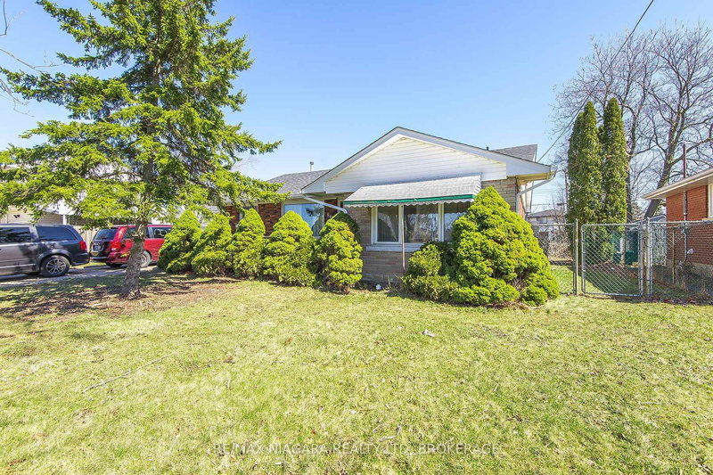 88 Golden Blvd E, Welland, L3B 1H7 | Image 3