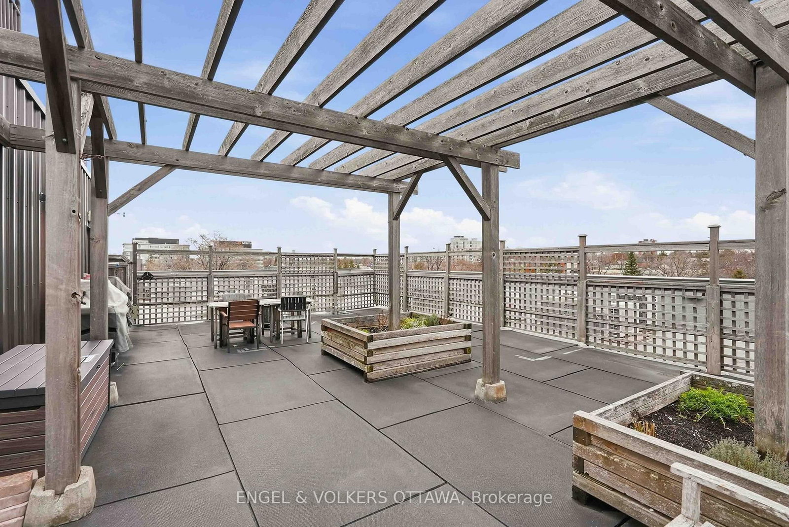 323 Winona Avenue, Unit 204 - Photo 39