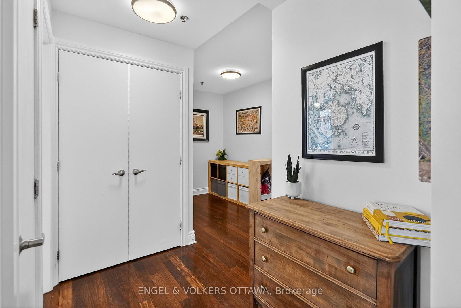 323 Winona Avenue, Unit 204 - Photo 8