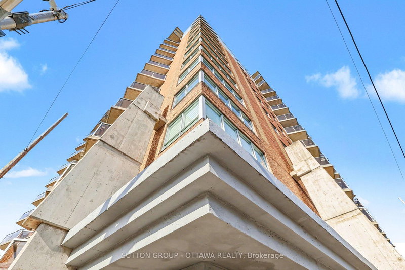 home for sale on 703-429 Somerset Street W