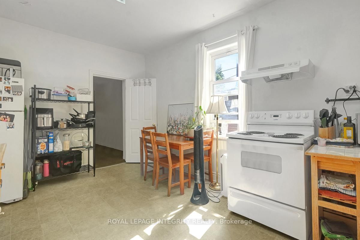 Semi-Detached House for sale at 199 Henderson Avenue, Ottawa, Ontario, K1N 7P7 - Sandy Hill - MLS: X12932744