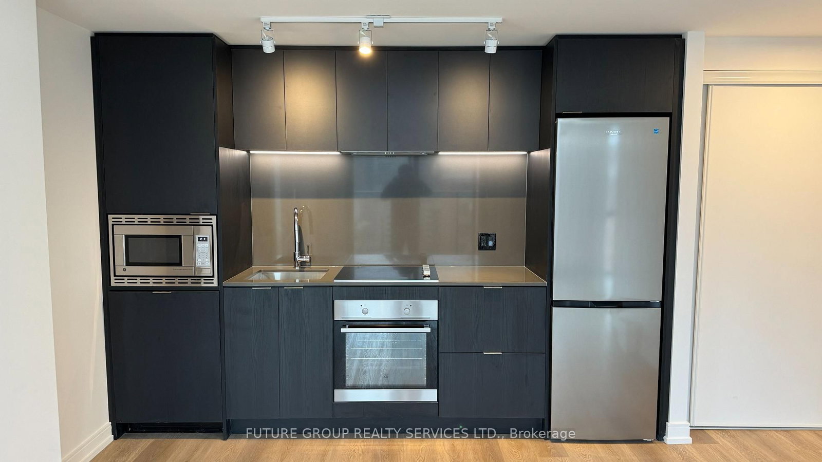 Condo for sale at 1208-1 Jarvis Street, Hamilton, Ontario, L8R 3J2 - Beasley - MLS: X12932880