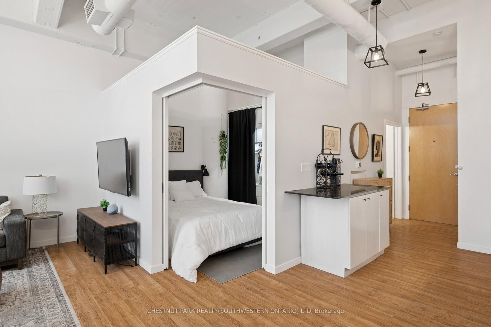 410 King Street W, Unit 102 - Photo 14