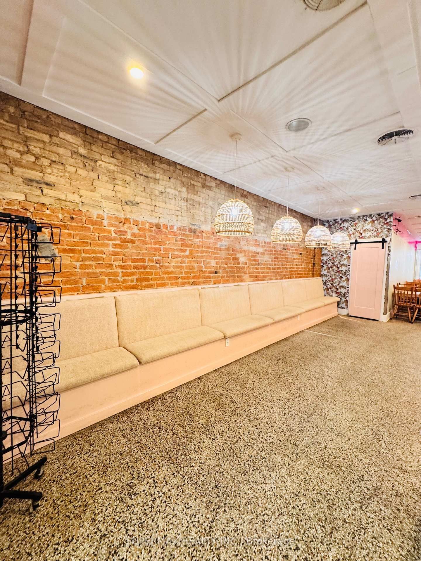 190 MAIN Street - Photo 2