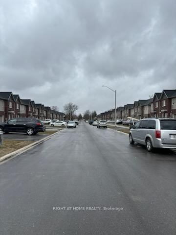 Th G08 - 390 Chaffey St, Welland, L3B 2Y7 | Image 2