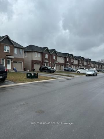 Th G08 - 390 Chaffey St, Welland, L3B 2Y7 | Image 3