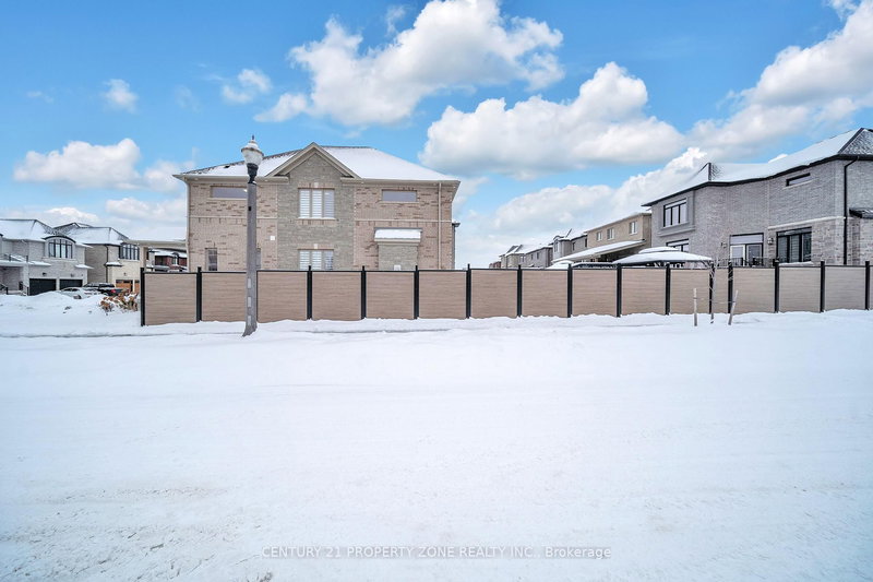 20 Hollybrook Tr, Kitchener, N2R 0M4 | Image 3