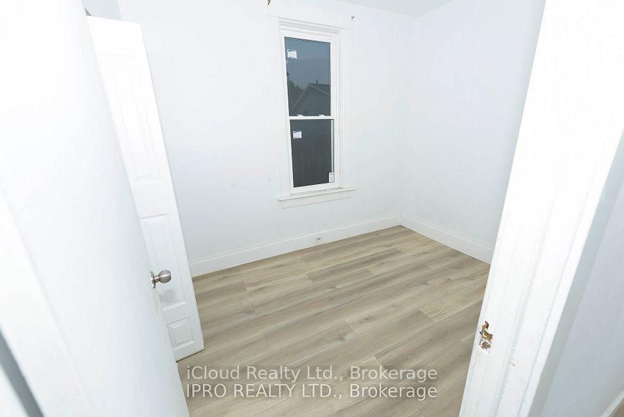 81 Florence Avenue - Photo 10