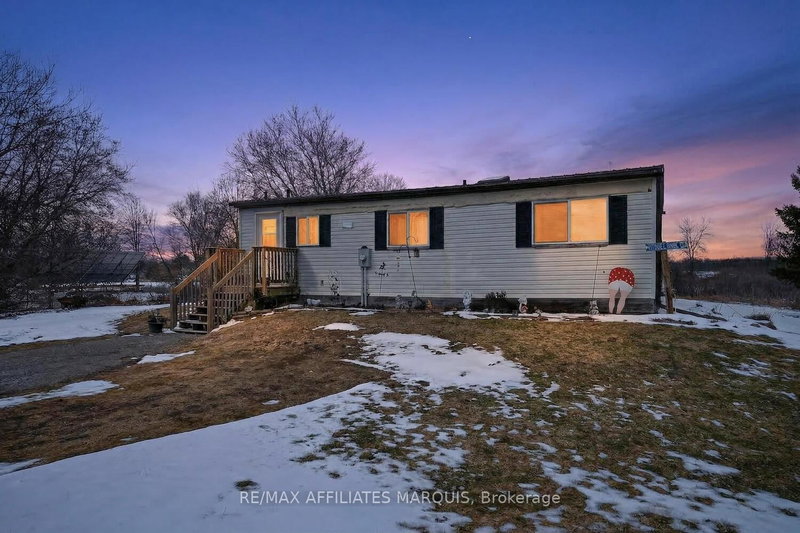 home for sale on 1112 County Road 16 Road