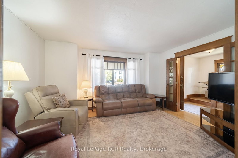 429 Lambton St W, West Grey, N0G 1R0 | Image 3