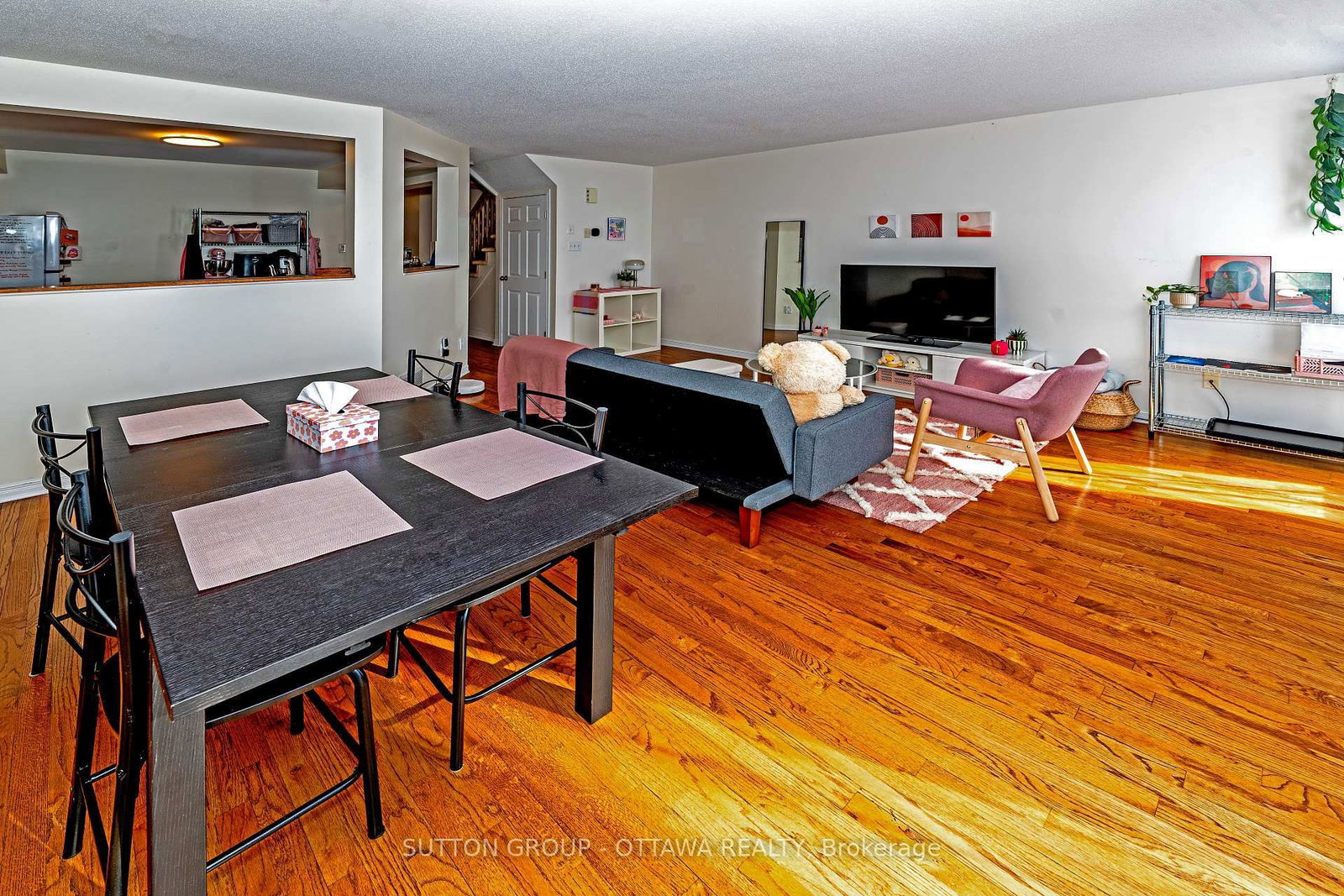 Townhouse for sale at 110 Chartley Private, Ottawa, Ontario, K1V 2J6 - Ridgemont - MLS: X12933678