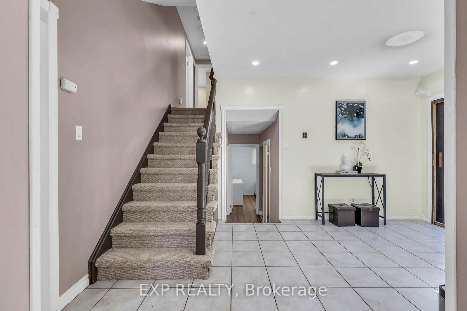 Detached House for sale at 146 Bechtel Drive, Kitchener, Ontario, N2P 1S3 - MLS: X12933786