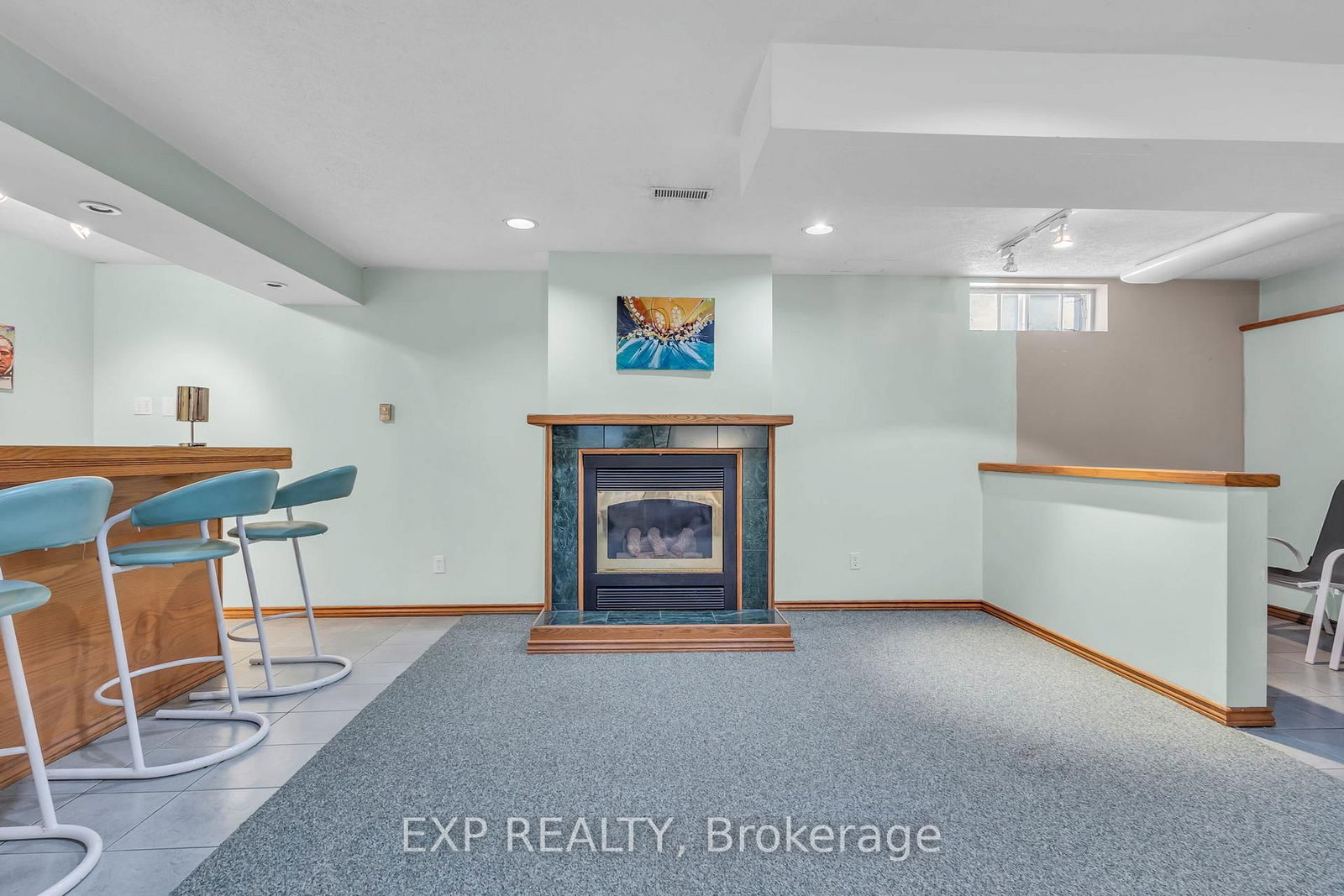 Detached House for sale at 146 Bechtel Drive, Kitchener, Ontario, N2P 1S3 - MLS: X12933786