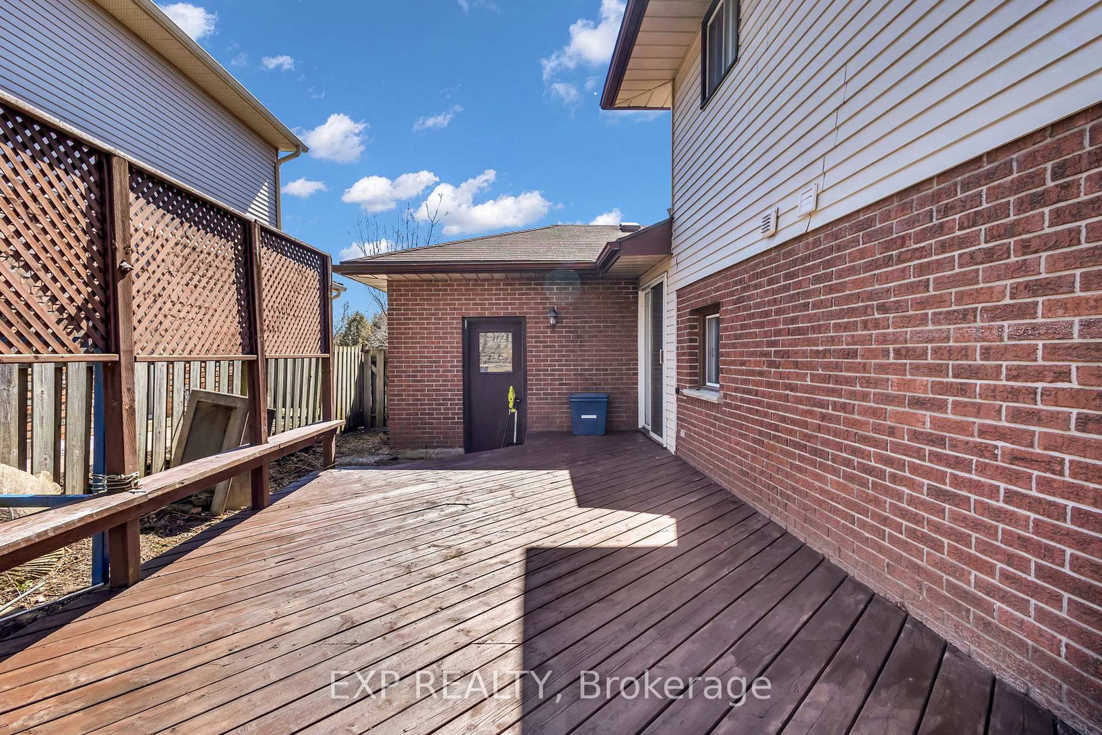 Detached House for sale at 146 Bechtel Drive, Kitchener, Ontario, N2P 1S3 - MLS: X12933786