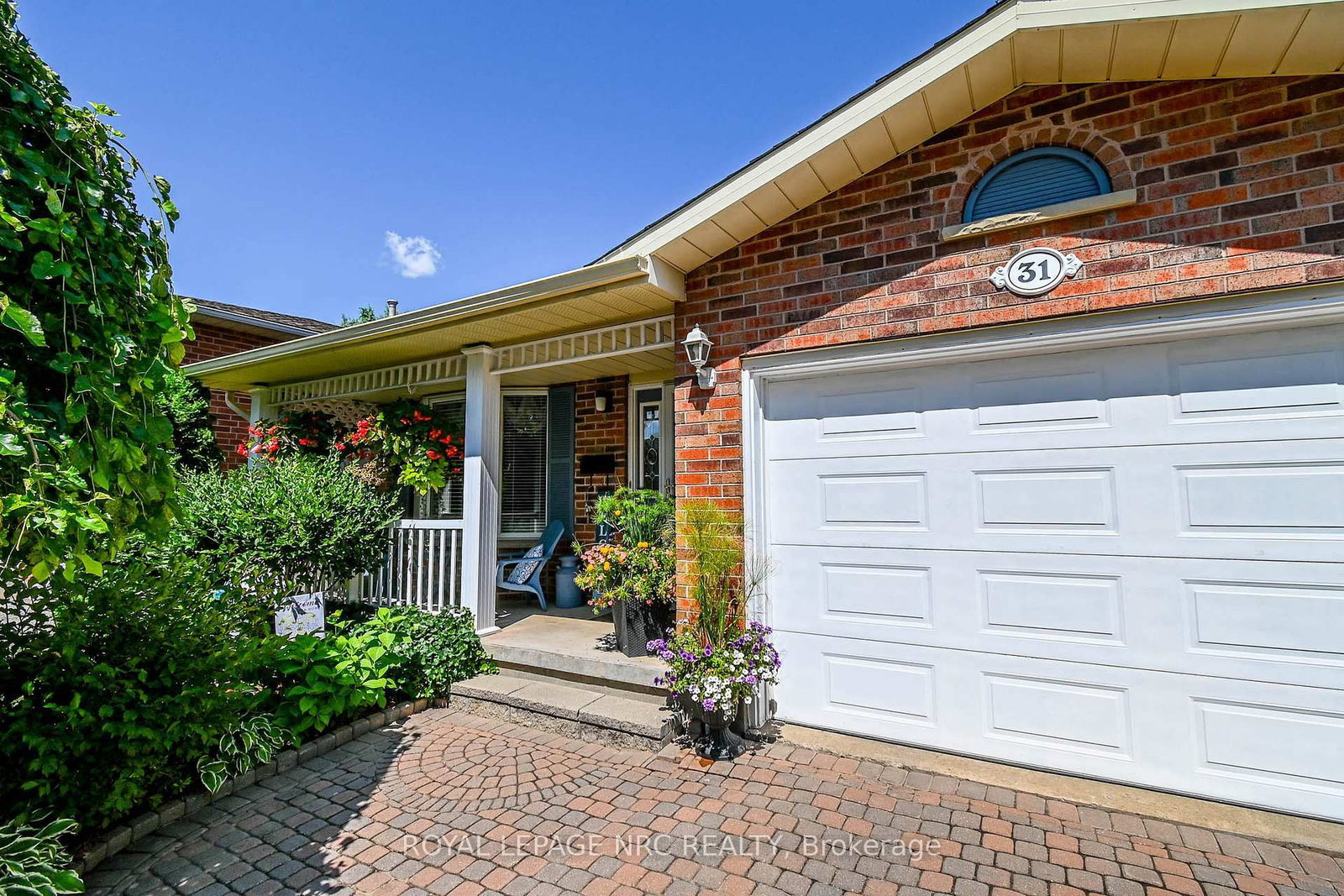 Detached House for sale at 31 Rollins Drive, Welland, Ontario, L3C 6Z8 - N. Welland - MLS: X12933808