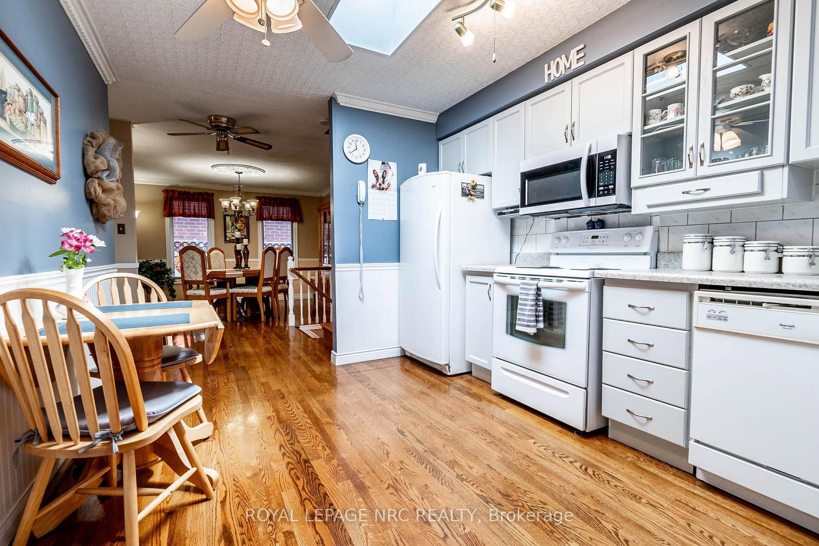 Detached House for sale at 31 Rollins Drive, Welland, Ontario, L3C 6Z8 - N. Welland - MLS: X12933808