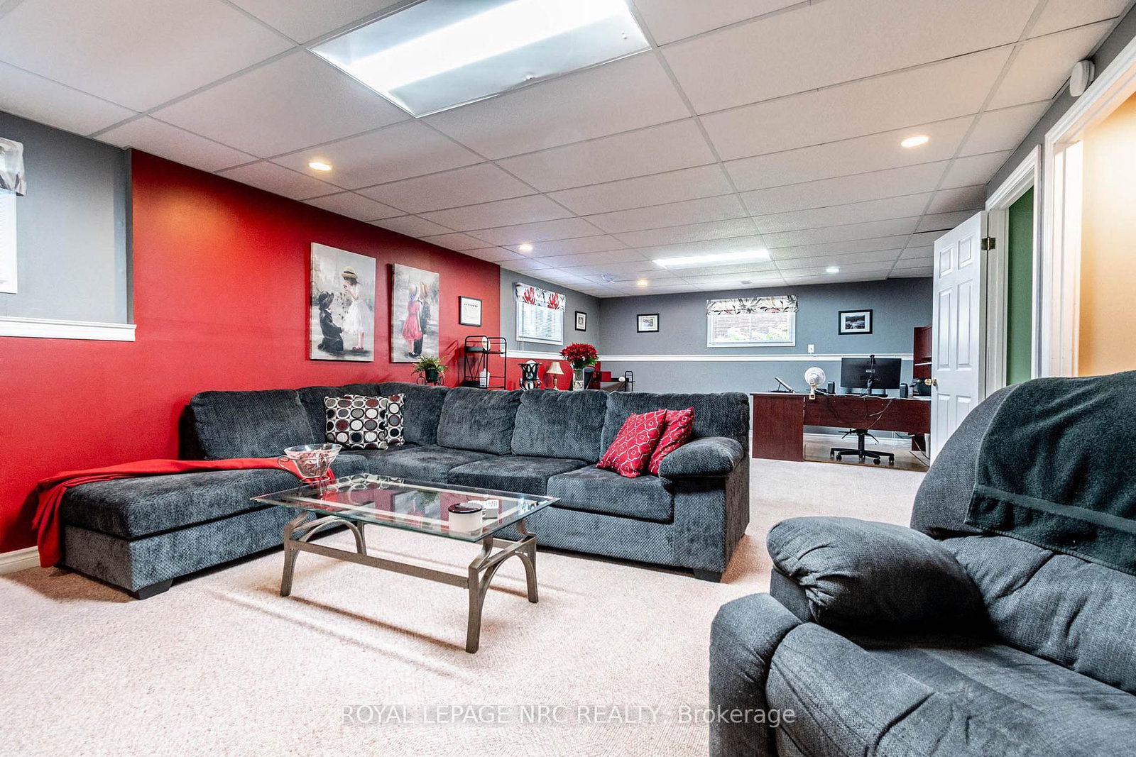 Detached House for sale at 31 Rollins Drive, Welland, Ontario, L3C 6Z8 - N. Welland - MLS: X12933808