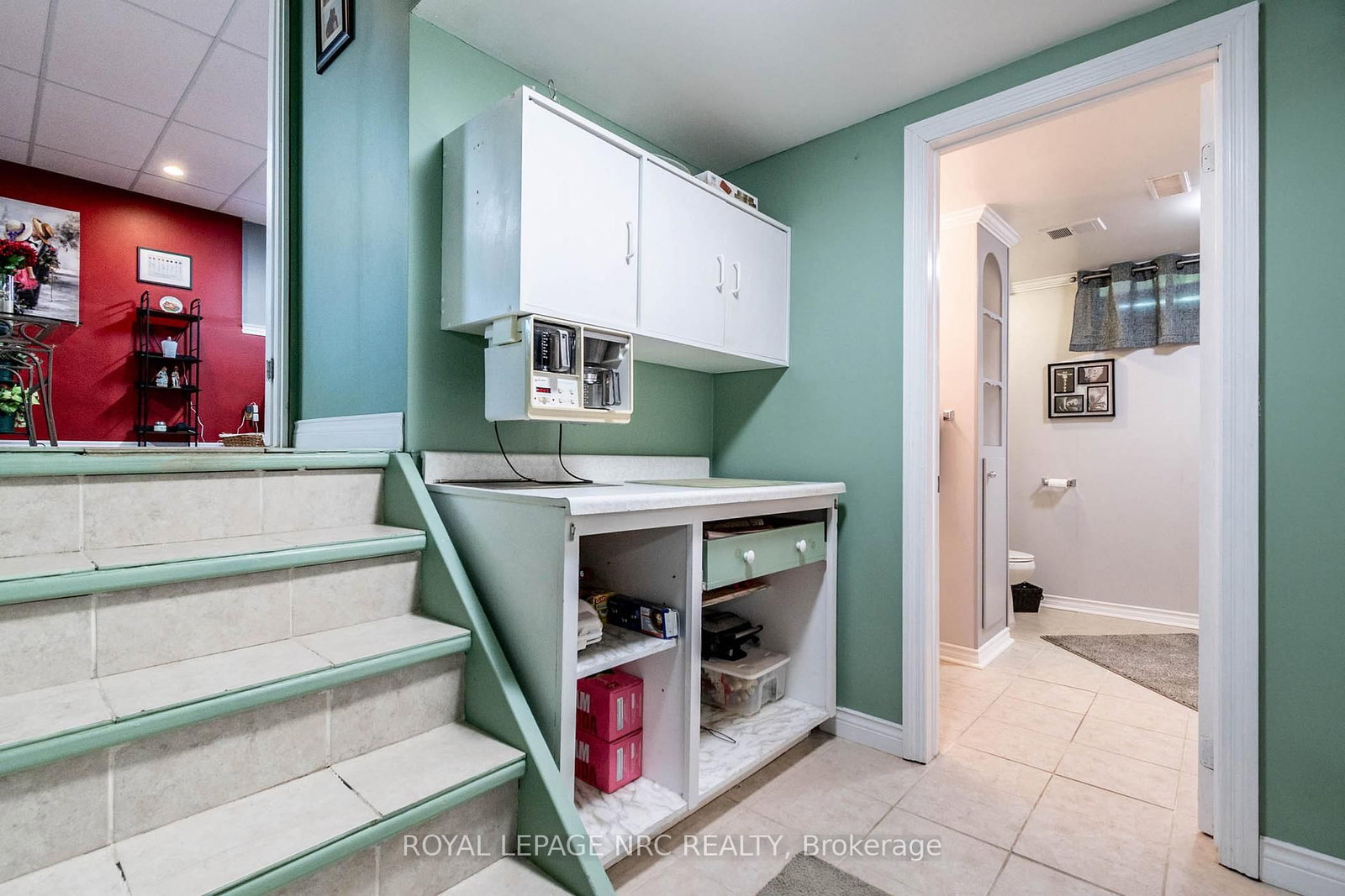 Detached House for sale at 31 Rollins Drive, Welland, Ontario, L3C 6Z8 - N. Welland - MLS: X12933808