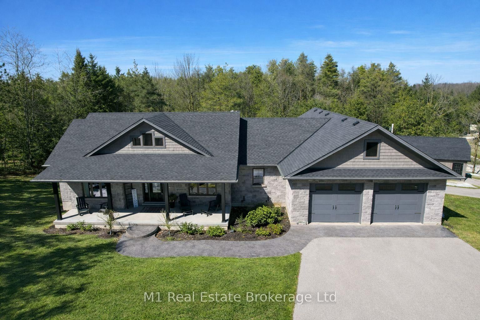 Listing Image 4