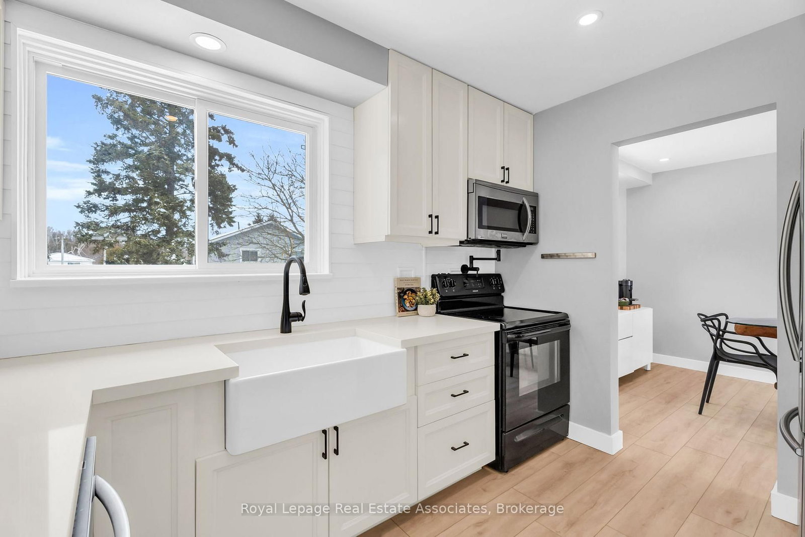 Detached House for sale at 112 Susan Street, Shelburne, Ontario, L9V 2W7 - Shelburne - MLS: X12934042