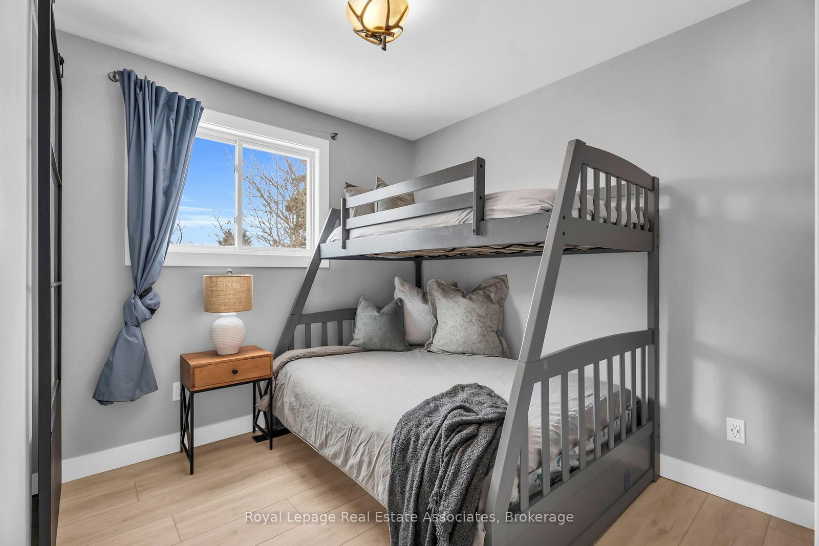 Detached House for sale at 112 Susan Street, Shelburne, Ontario, L9V 2W7 - Shelburne - MLS: X12934042