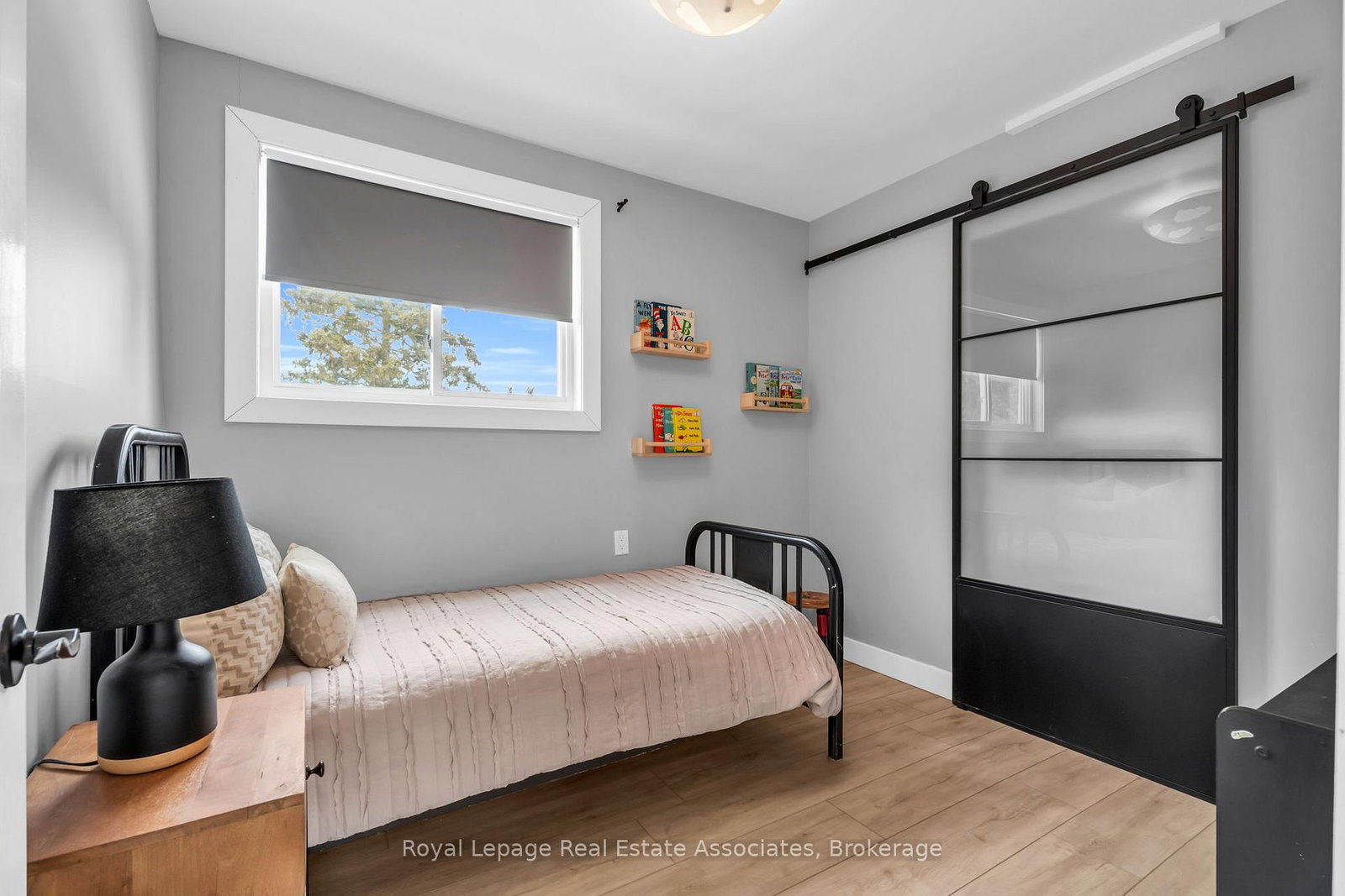 Detached House for sale at 112 Susan Street, Shelburne, Ontario, L9V 2W7 - Shelburne - MLS: X12934042