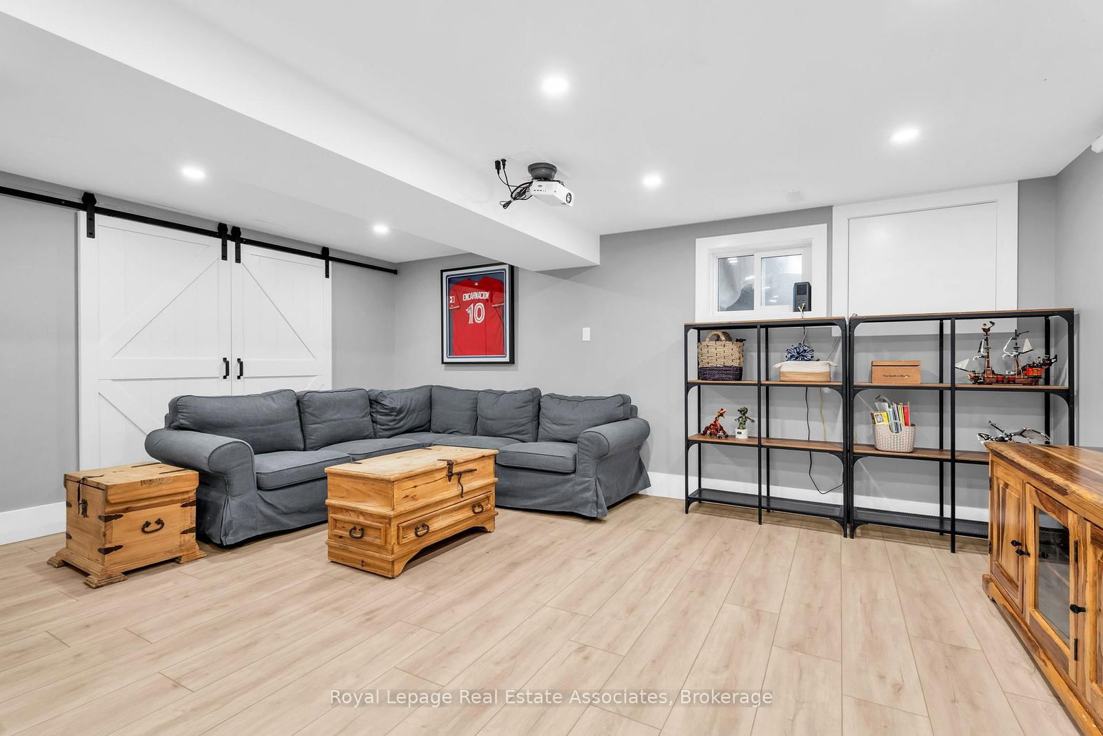 Detached House for sale at 112 Susan Street, Shelburne, Ontario, L9V 2W7 - Shelburne - MLS: X12934042