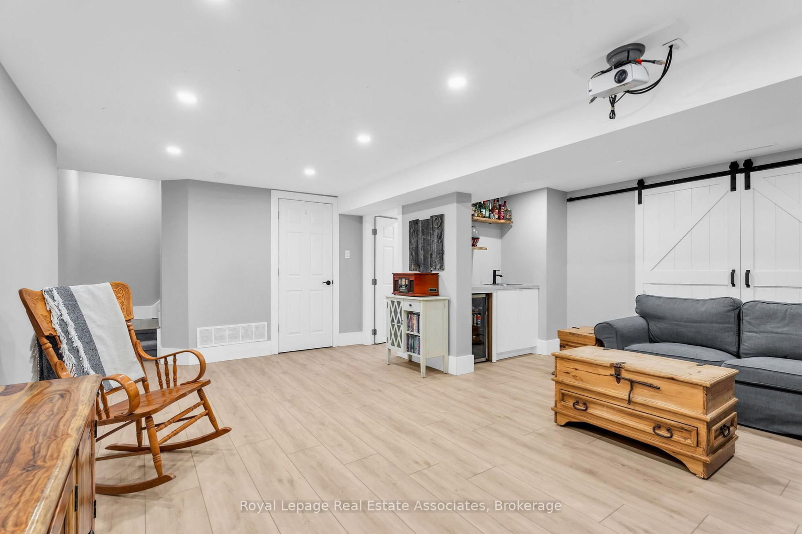 Detached House for sale at 112 Susan Street, Shelburne, Ontario, L9V 2W7 - Shelburne - MLS: X12934042