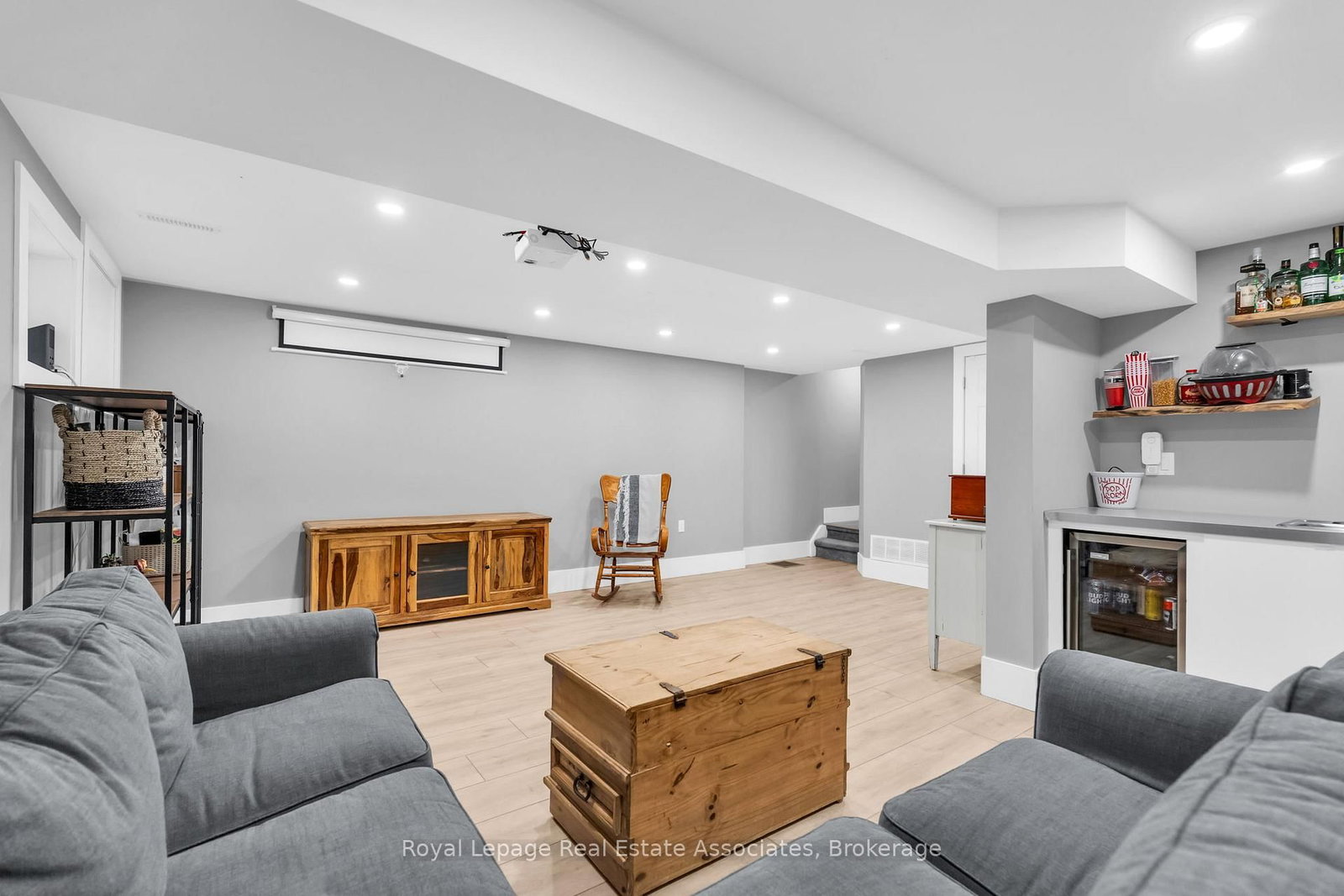 Detached House for sale at 112 Susan Street, Shelburne, Ontario, L9V 2W7 - Shelburne - MLS: X12934042