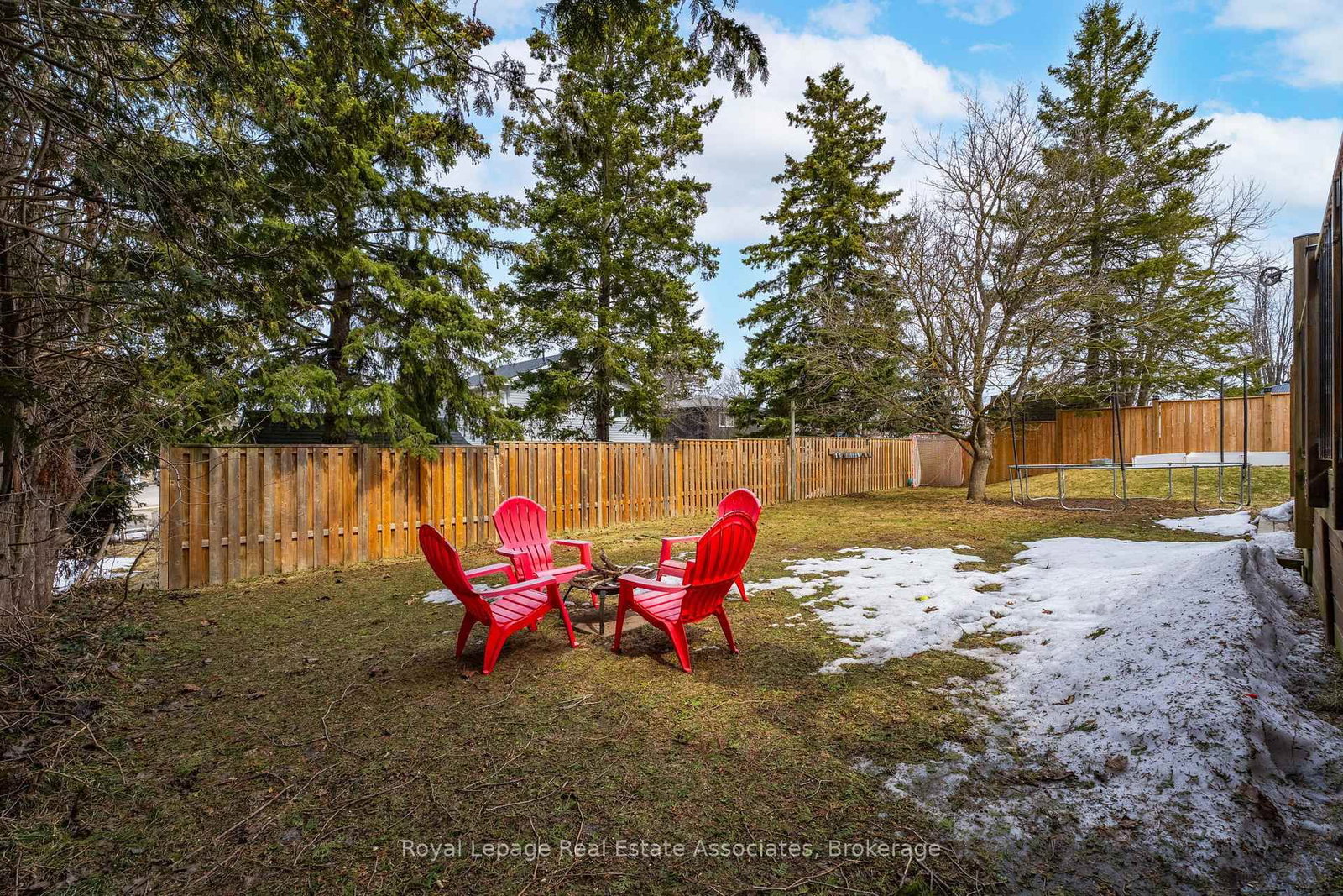 Detached House for sale at 112 Susan Street, Shelburne, Ontario, L9V 2W7 - Shelburne - MLS: X12934042