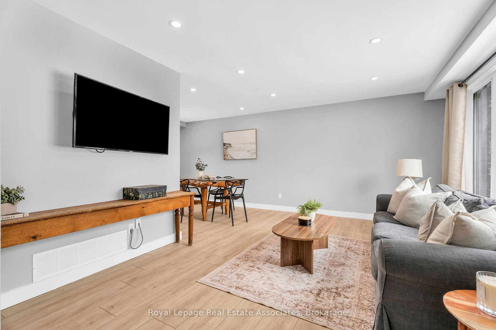 Detached House for sale at 112 Susan Street, Shelburne, Ontario, L9V 2W7 - Shelburne - MLS: X12934042