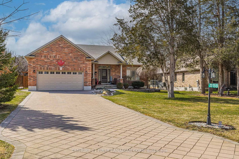 10159 Meadowlilly Cres, Lambton Shores, N0M 1T0 | Image 2