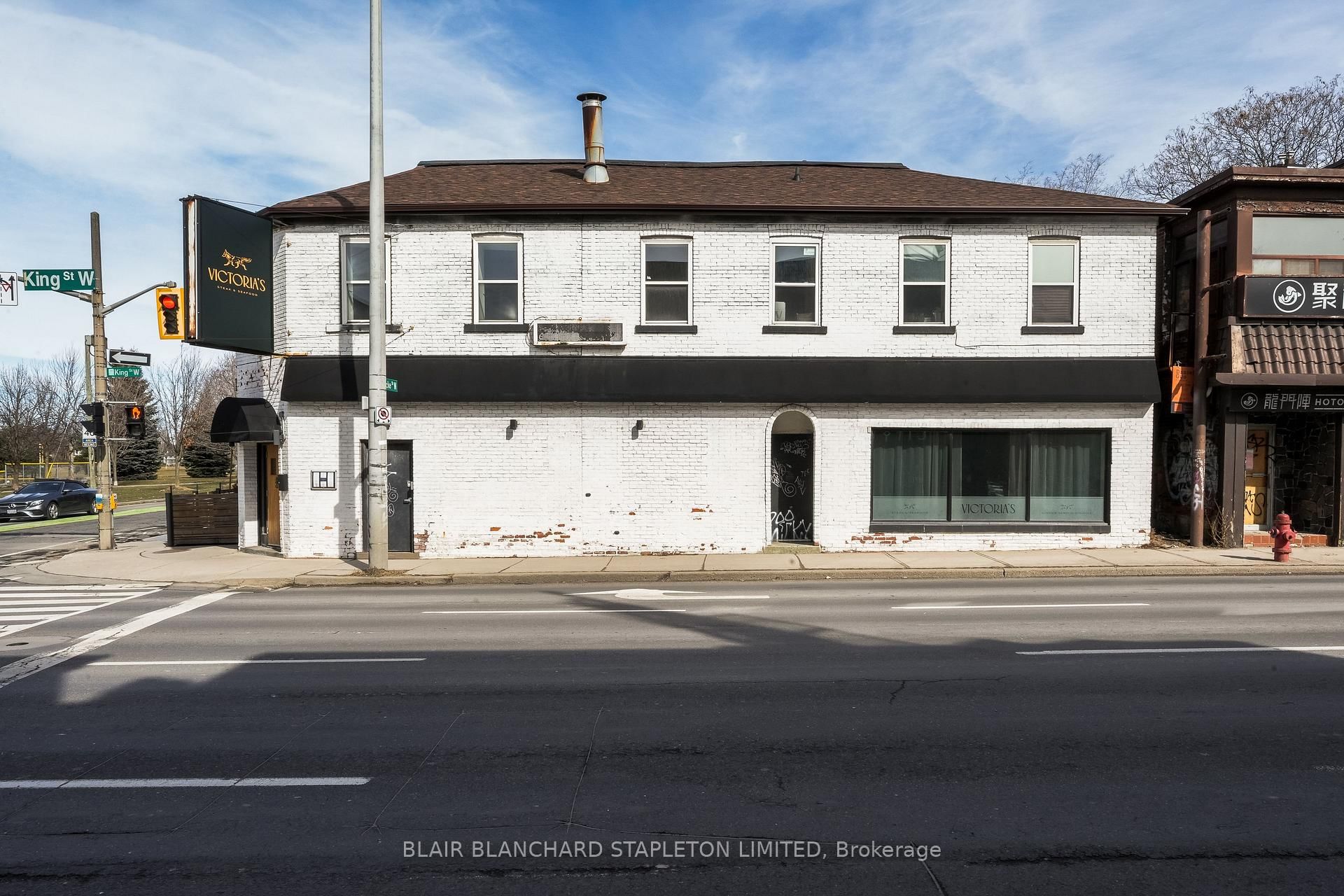 470 King Street W